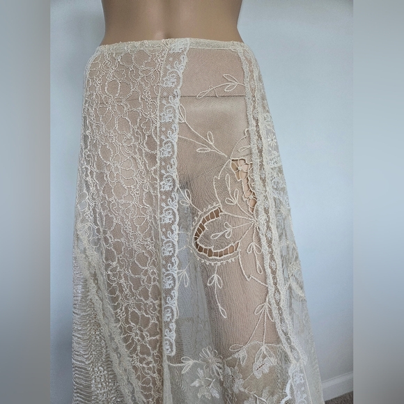 Elegant Lace Overlay Skirt - Picture 3 of 11